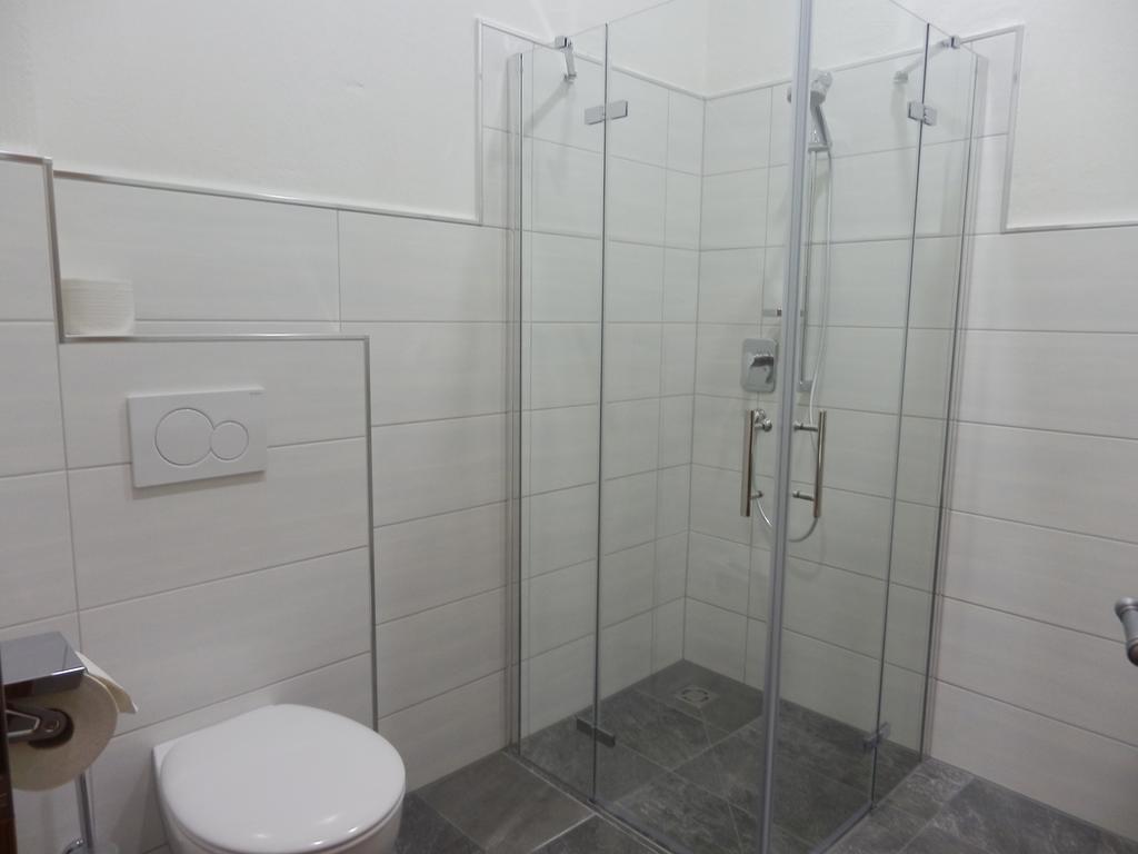 Haus Alpenflora Apartman Flirsch Kültér fotó