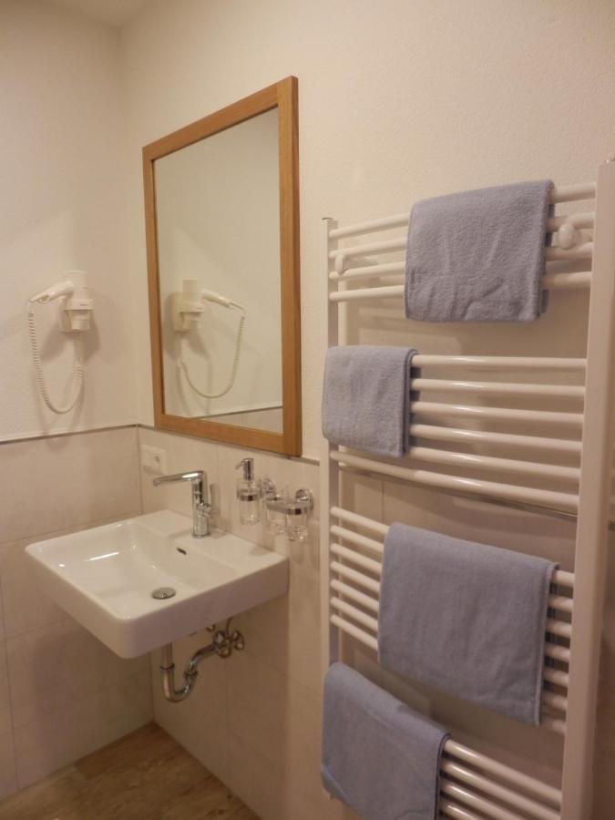 Haus Alpenflora Apartman Flirsch Kültér fotó
